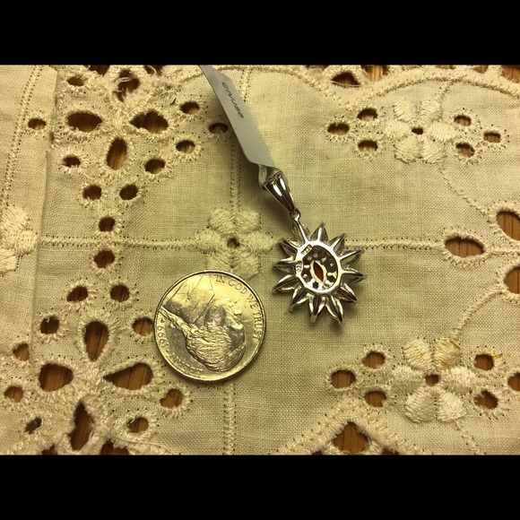 Limited edition sterling silver gemstone pendant - Picture 4 of 5